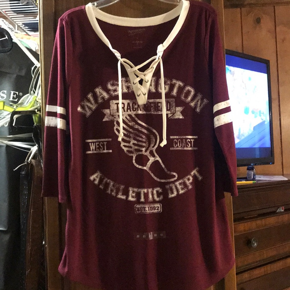 Graphic 3/4 sleeve shirt